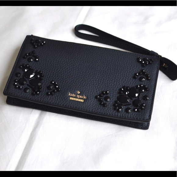 Beautiful Kate Spade Ciara Wristlet - Picture 8 of 8